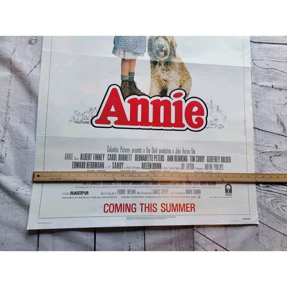 ANNIE Theater Movie Poster One Sheet 1982 Orphan Musical Read - Picture 9 of 11